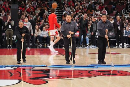 Heat-Bulls PPD due to condensation on court