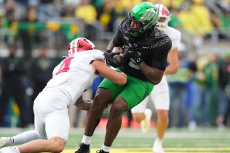 Indiana vs. Oregon prediction, pick, spread, odds: Hoosiers, Ducks set for rematch in Peach Bowl CFP semifinal