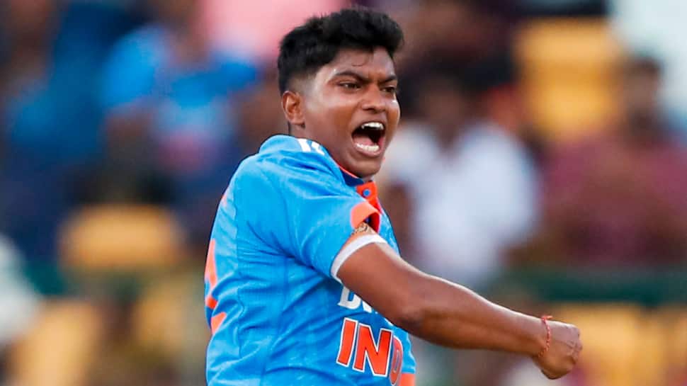 Big Blow To RCB ! Star India Pacer To Miss Key Matches Of WPL 2026 Due To…