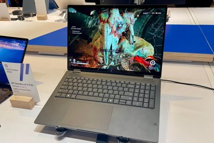 This HP laptop just set a new record for battery life at CES 2026