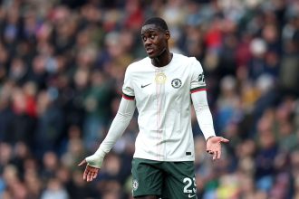 Referee spares Chelsea blushes in defensive mix-up against Burnley