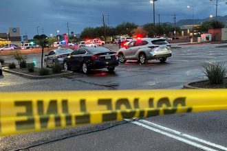 Man fatally shot, woman and children in critical condition after Arizona shootout