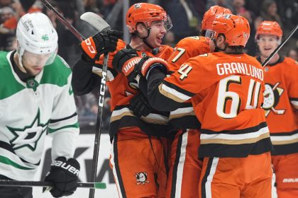 Lukas Dostal has 24 saves, Ducks beat Stars to snap nine-game skid