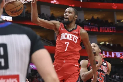 Kevin Durant’s salty ‘propaganda’ shot at Suns trade talk vanishes from X