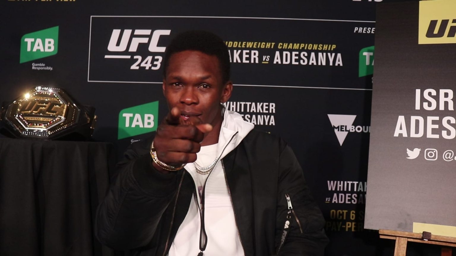 Adesanya vs Pyfer set to headline UFC Seattle