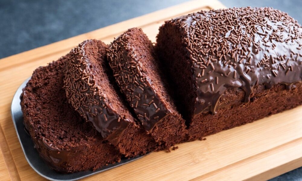 This Five-Minute Condensed Milk Chocolate Cake  Is the Comfort Bake We All Need