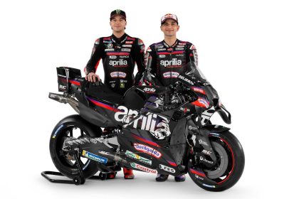 Rival MotoGP teams offering “a lot of money” to poach Aprilia riders