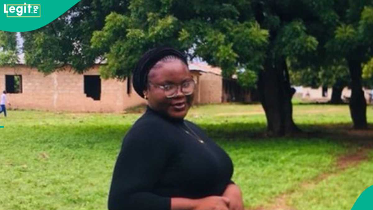 Teacher reacts as pupil refuses to eat food in class, digs deeper