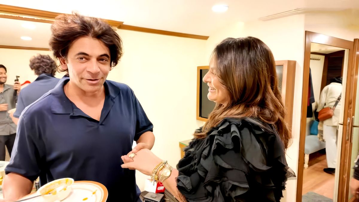 करोड़ों कमाती हैं अर्चना, पहनी रॉयल डायमंड रिंग, कीमत में खरीद सकते हैं लग्जरी अपार्टमेंट