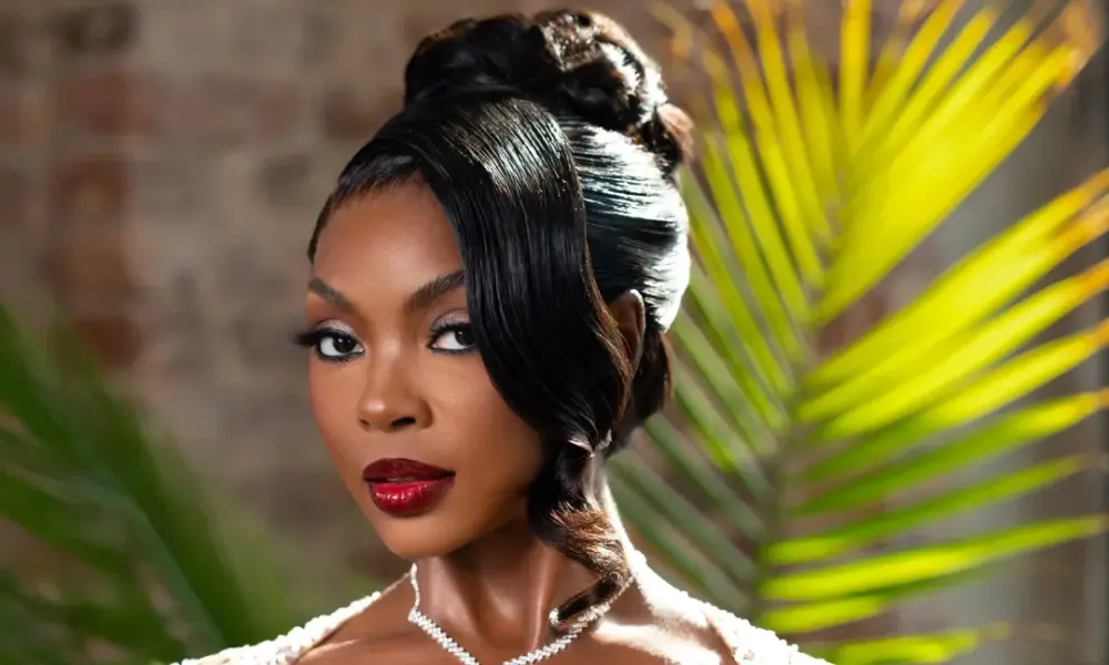 Calling All Brides Who Love Glam — This Look Is for You!