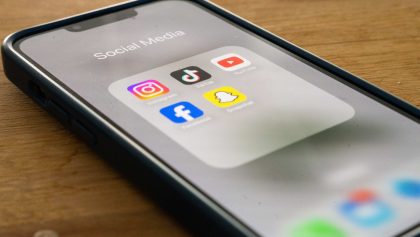 Britain asks parents: Should social media be banned for under-16s?