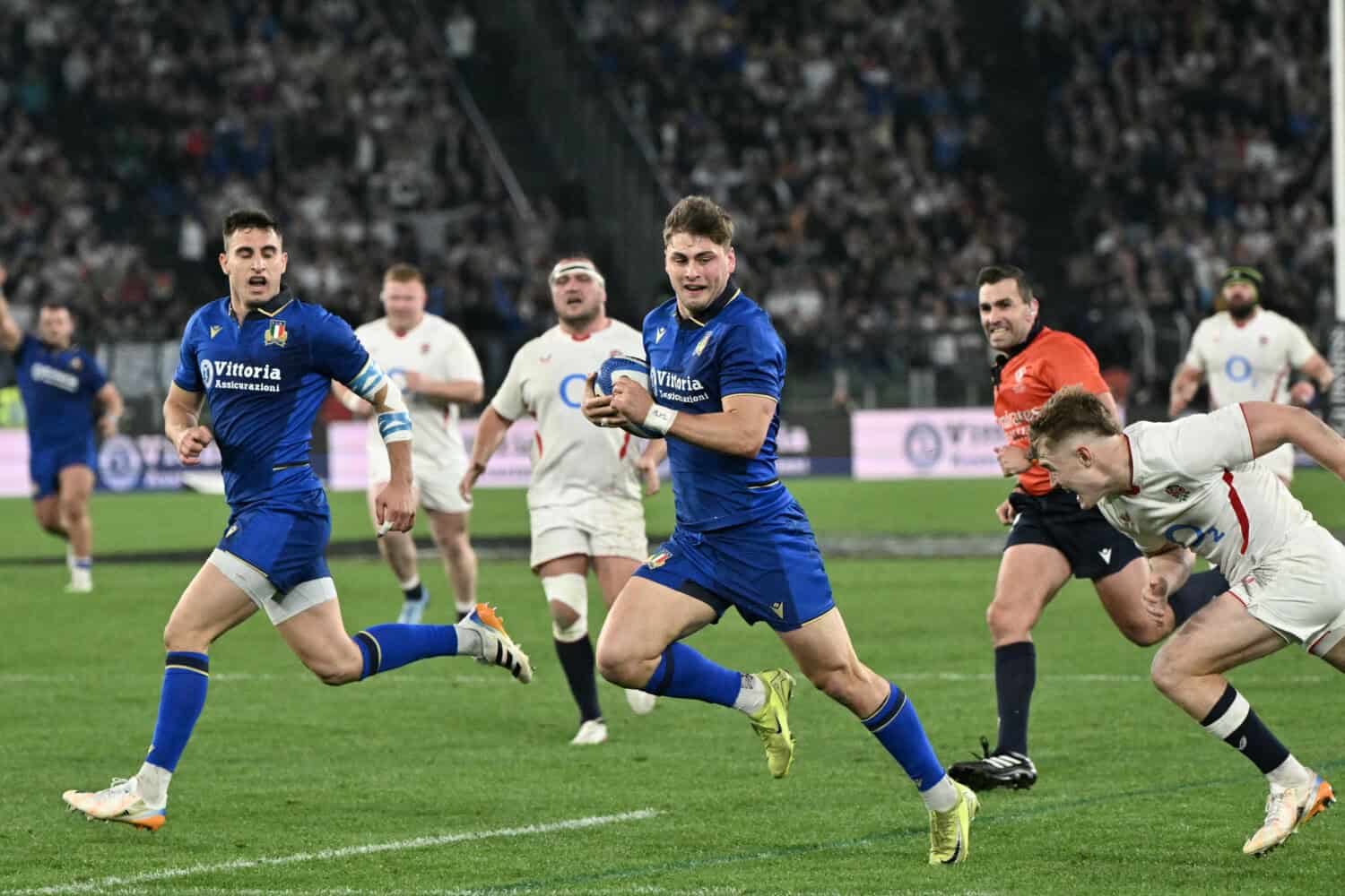 Italy make history in Six Nations beating England for first time