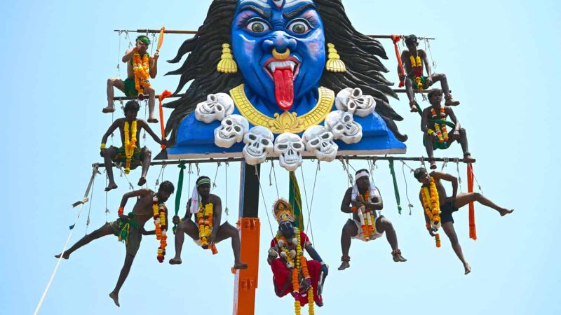 24 hours in pictures, 1 April 2026