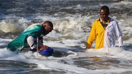 PHOTO ESSAY: Easter friday baptisms draw congregants to Kliprivier south of Johannesburg