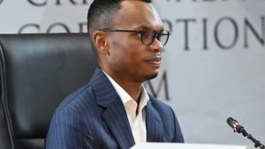 ‘Answer my question’: Suspended Tshwane CFO Mnisi and Madlanga commissioners clash over Nkosi texts