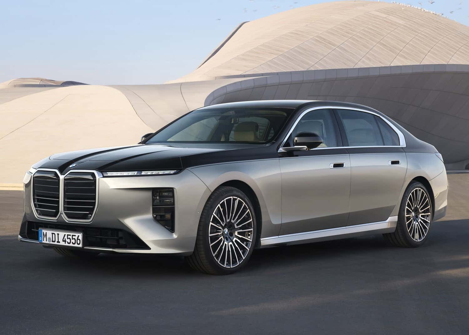 Surgically refreshed BMW 7 Series officially revealed