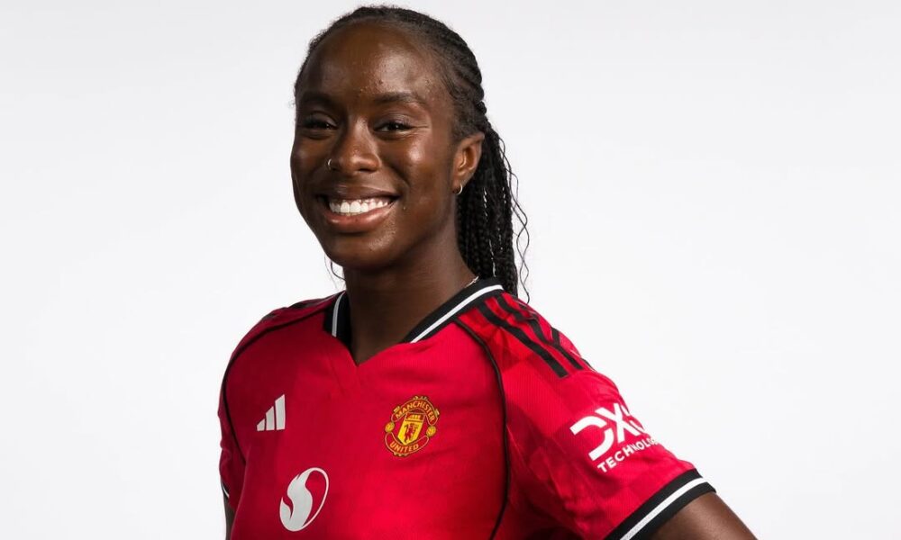 Simi Awujo: The Manchester United & WSL Midfielder Coding Her Own Future